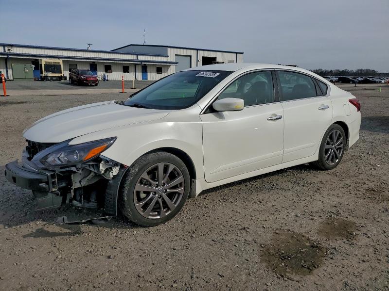 NISSAN ALTIMA 2.5 2018 with VIN 1N4AL3AP6JC177215 - Photo from auction
