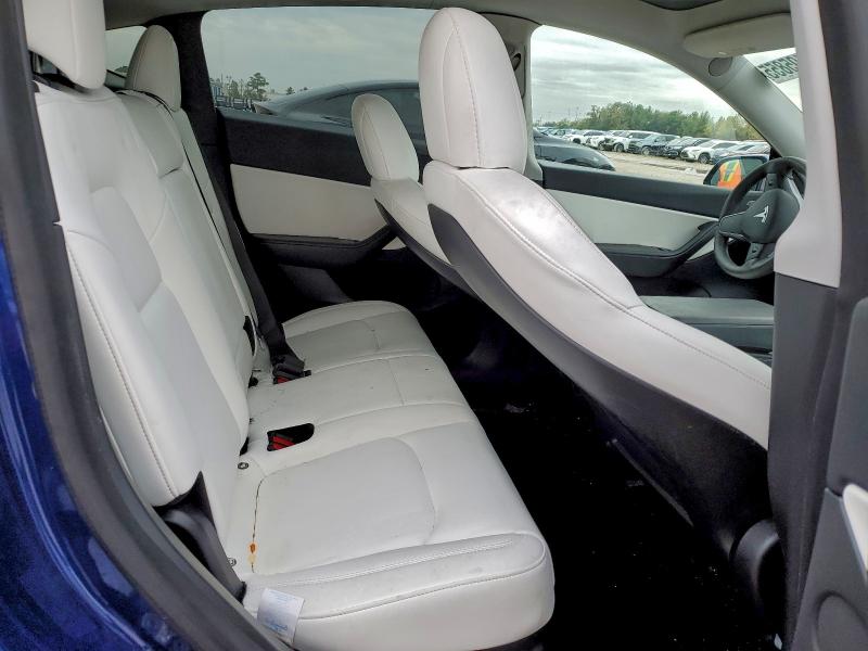 Photo 11 from auction – 2021 TESLA MODEL Y with VIN 5YJYGDEE5MF183493