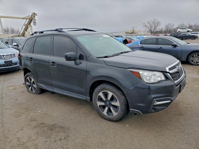 Photo 4 from auction – 2017 SUBARU FORESTER 2 with VIN JF2SJAEC4HH805982