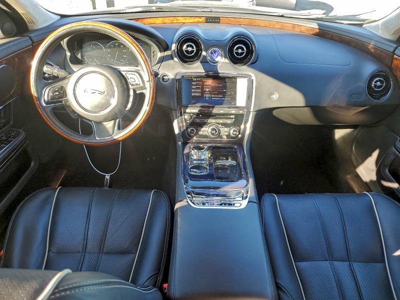 Photo 8 from auction – 2012 JAGUAR XJL with VIN SAJWA2GB4CLV30986