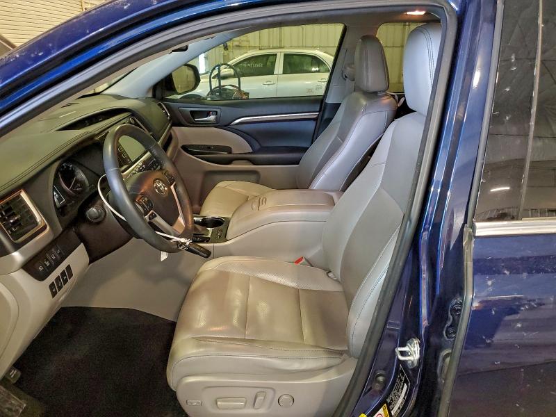 Photo 7 from auction – 2016 TOYOTA HIGHLANDER with VIN 5TDDKRFHXGS322911