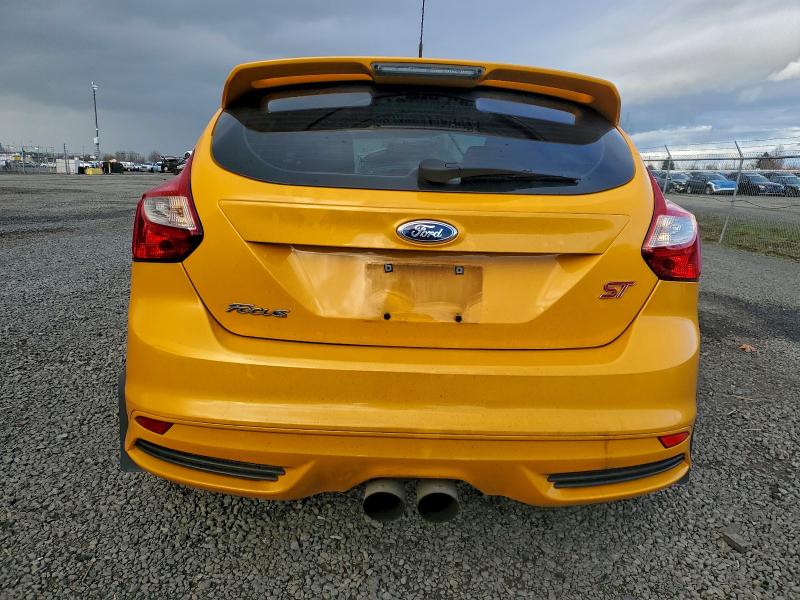 Photo 6 from auction – 2014 FORD FOCUS ST with VIN 1FADP3L93EL402504