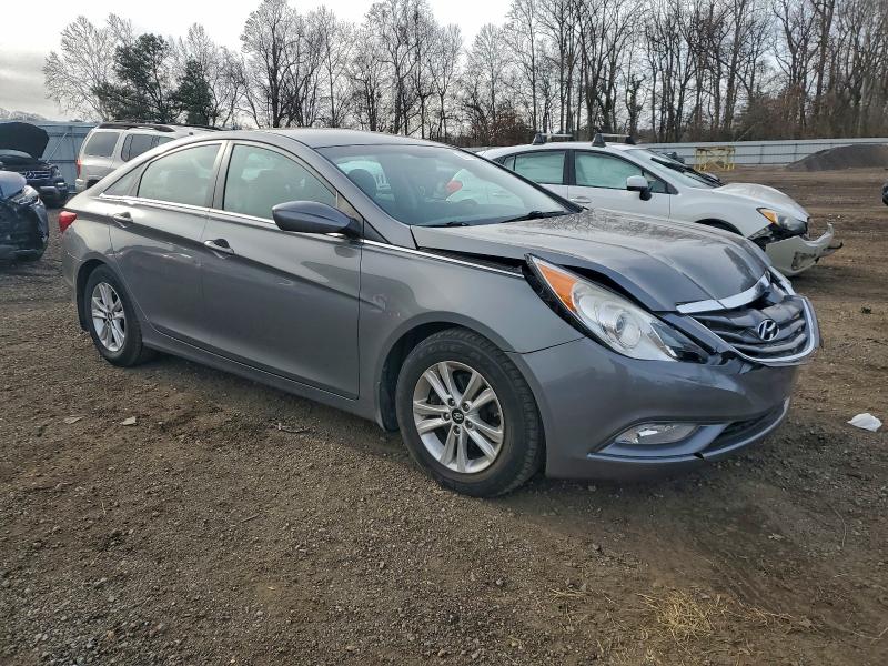 Photo 4 from auction – 2013 HYUNDAI SONATA GLS with VIN 5NPEB4ACXDH755424