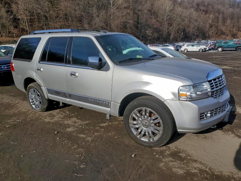Photo 4 from auction – 2007 LINCOLN NAVIGATOR with VIN 5LMFU28567LJ01412