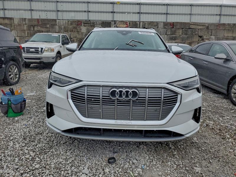 Photo 5 from auction – 2021 AUDI E-TRON PRE with VIN WA1LAAGEXMB004434