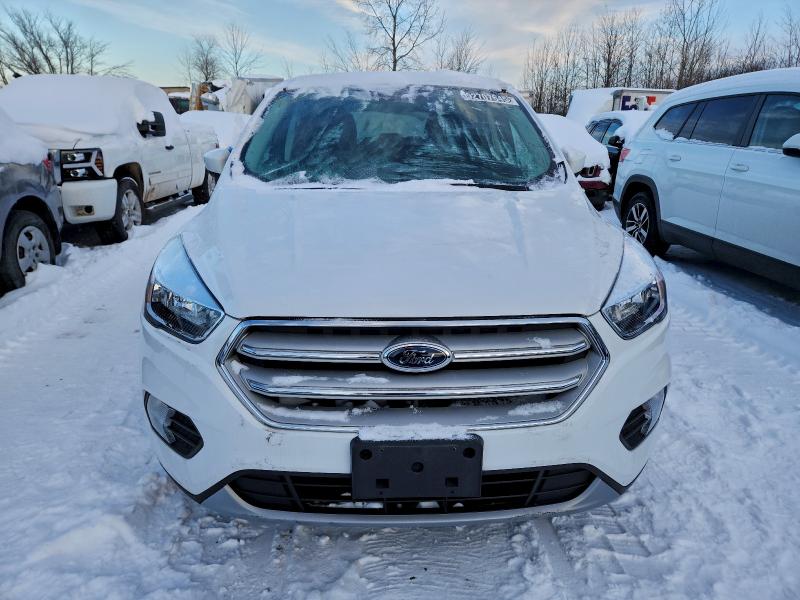 Photo 5 from auction – 2019 FORD ESCAPE SE with VIN 1FMCU9GD2KUA13371