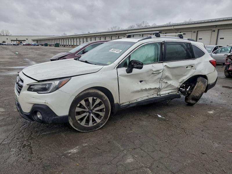 SUBARU OUTBACK TO 2018 with VIN 4S4BSATC2J3343824 - Photo from auction