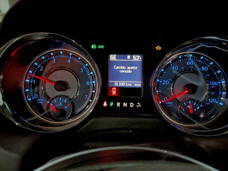 Photo 9 from auction – 2012 CHRYSLER TOWN & COU with VIN 2C4RC1BGXCR411785