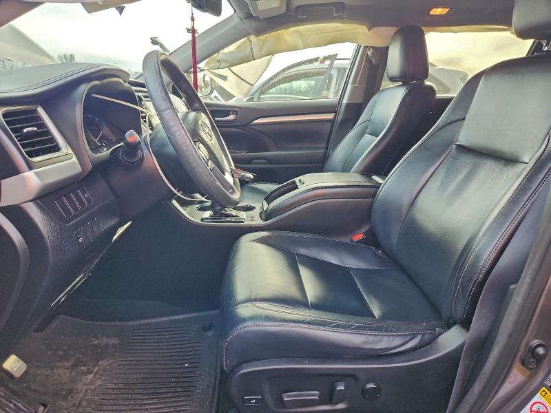 Photo 7 from auction – 2016 TOYOTA HIGHLANDER with VIN 5TDJKRFH4GS299225