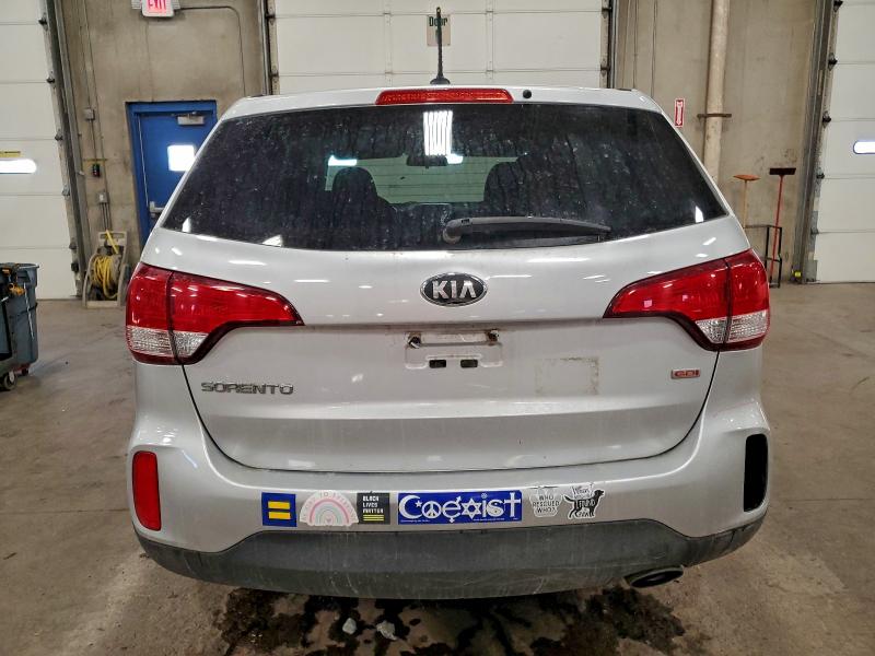 Photo 6 from auction – 2014 KIA SORENTO LX with VIN 5XYKT3A63EG447847