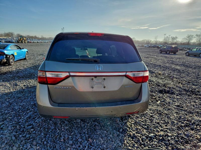 Photo 6 from auction – 2011 HONDA ODYSSEY TO with VIN 5FNRL5H93BB103609