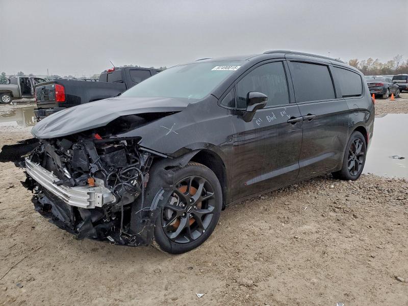 CHRYSLER PACIFICA L 2024 with VIN 2C4RC3GG6RR138177 - Photo from auction