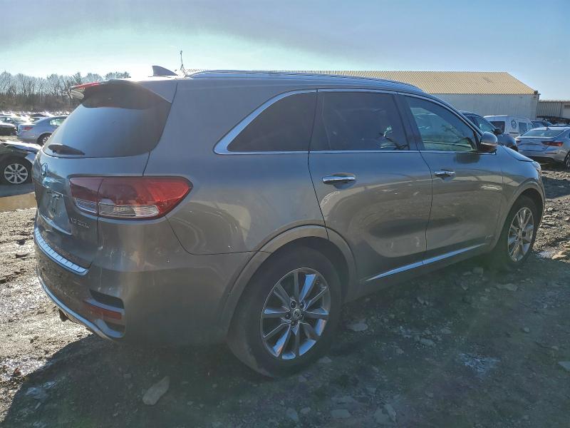 Photo 3 from auction – 2016 KIA SORENTO SX with VIN 5XYPKDA53GG186521