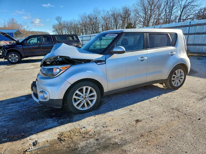 KIA SOUL + 2018 with VIN KNDJP3A56J7604673 - Photo from auction