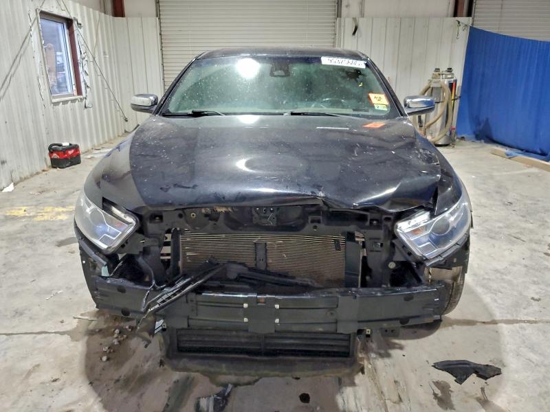 Photo 5 from auction – 2019 FORD TAURUS LIM with VIN 1FAHP2F82KG111527