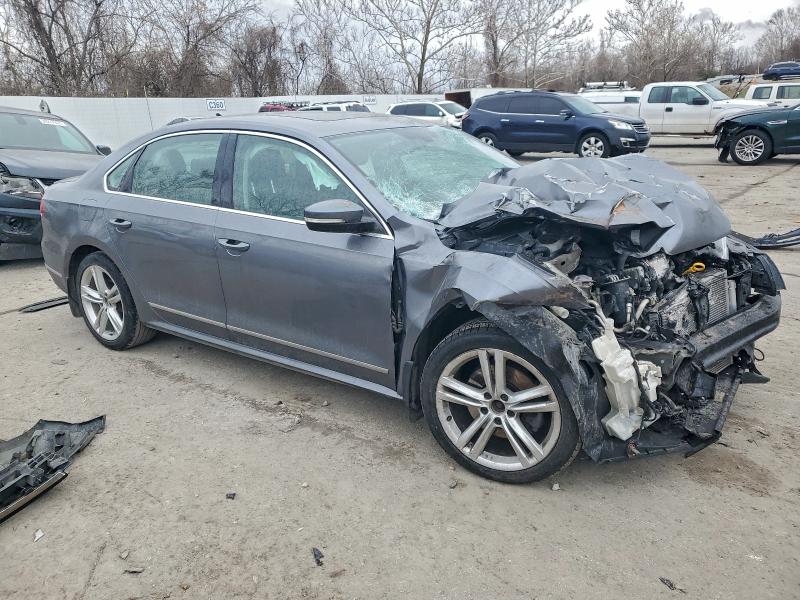 Photo 4 from auction – 2015 VOLKSWAGEN PASSAT SEL with VIN 1VWCV7A31FC052497