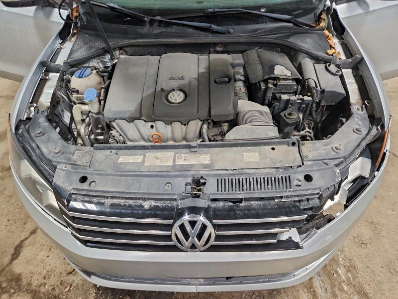Photo 11 from auction – 2013 VOLKSWAGEN PASSAT S with VIN 1VWAP7A35DC120380