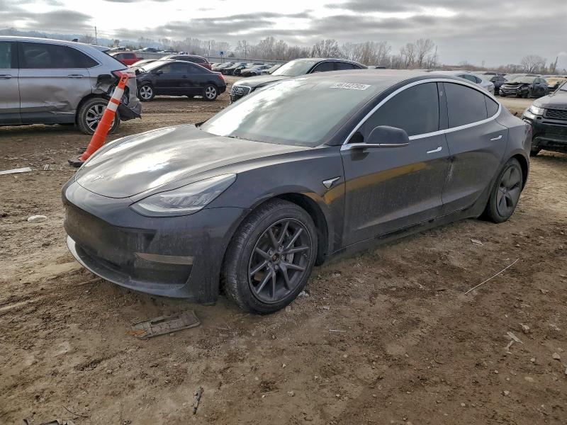 TESLA MODEL 3 2018 with VIN 5YJ3E1EBXJF144253 - Photo from auction