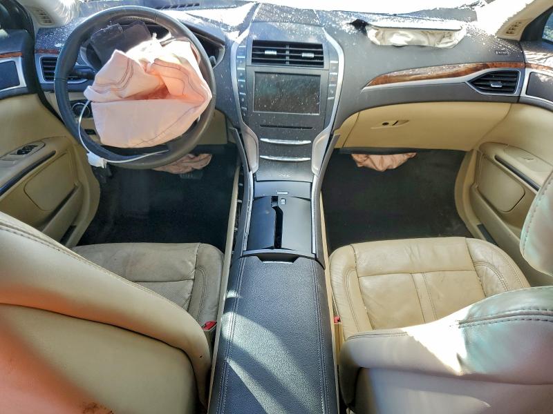 Photo 8 from auction – 2014 LINCOLN MKZ HYBRID with VIN 3LN6L2LU2ER822801
