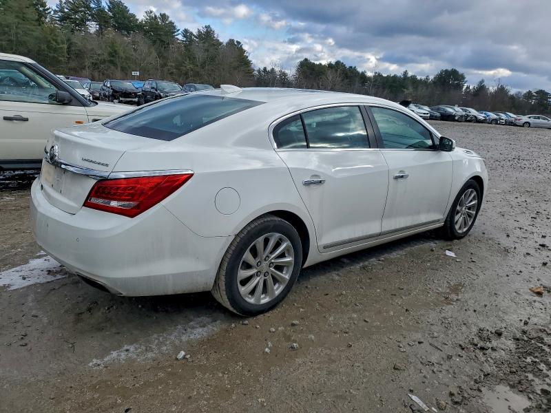Photo 3 from auction – 2016 BUICK LACROSSE with VIN 1G4GB5G37GF114070