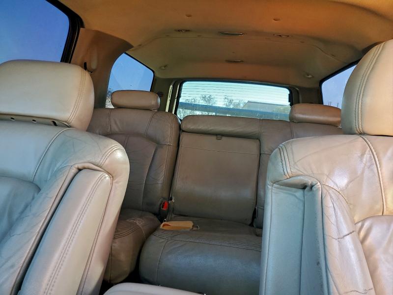 Photo 10 from auction – 2002 CHEVROLET SUBURBAN K with VIN 3GNFK16T02G297031