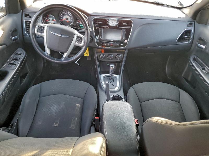 Photo 8 from auction – 2012 CHRYSLER 200 LIMITE with VIN 1C3CCBCB6CN121379