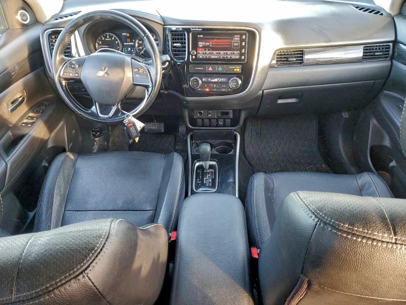 Photo 8 from auction – 2017 MITSUBISHI OUTLANDER with VIN JA4AZ3A36HZ004205