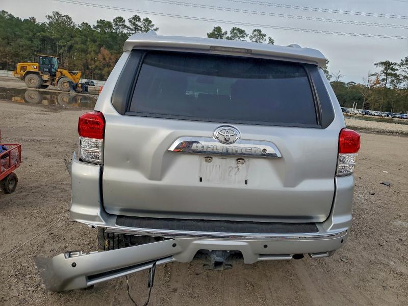Photo 6 from auction – 2013 TOYOTA 4RUNNER SR with VIN JTEZU5JR5D5057451