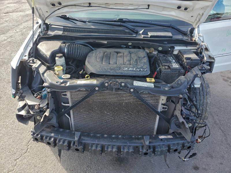 Photo 12 from auction – 2013 CHRYSLER TOWN & COU with VIN 2C4RC1GG3DR535262