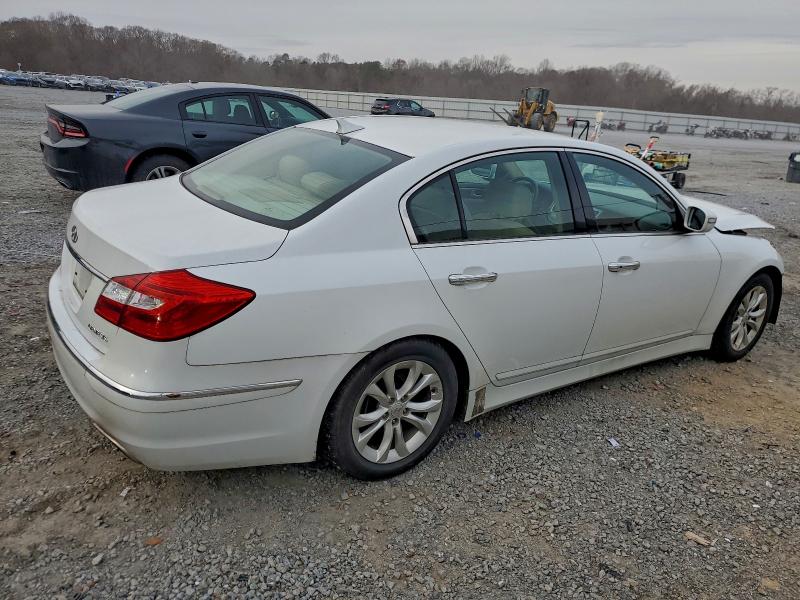 Photo 3 from auction – 2012 HYUNDAI GENESIS 3. with VIN KMHGC4DD4CU167108