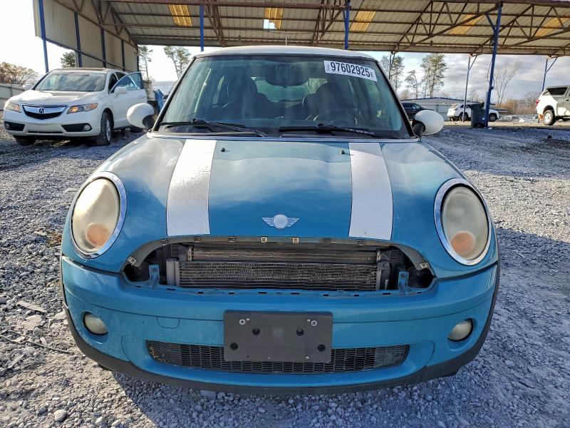 Photo 5 from auction – 2007 MINI COOPER with VIN WMWMF33527TU63515
