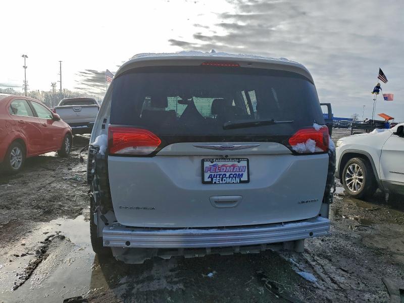 Photo 6 from auction – 2020 CHRYSLER PACIFICA L with VIN 2C4RC1GG4LR250102