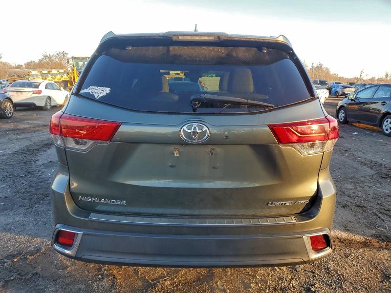 Photo 6 from auction – 2017 TOYOTA HIGHLANDER with VIN 5TDDZRFH9HS421846