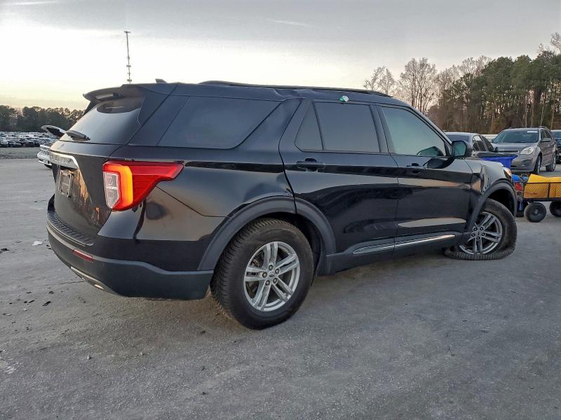 Photo 3 from auction – 2023 FORD EXPLORER X with VIN 1FMSK7DH2PGB88464