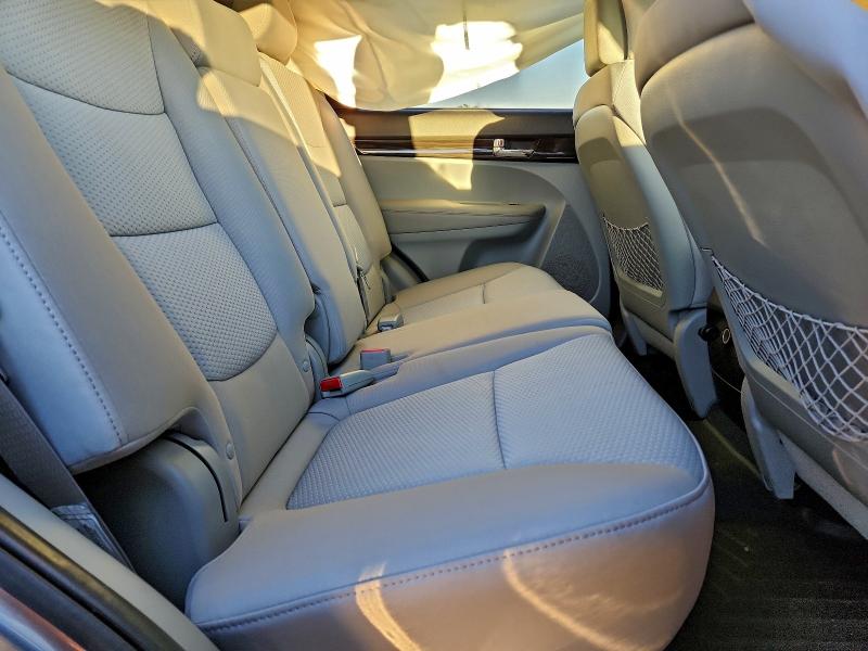 Photo 11 from auction – 2011 KIA SORENTO BA with VIN 5XYKT3A10BG098596