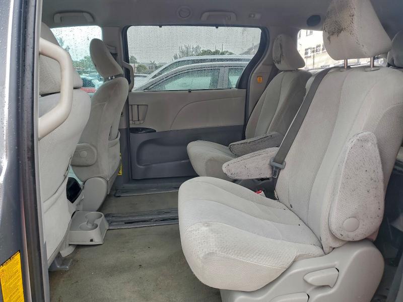 Photo 11 from auction – 2013 TOYOTA SIENNA LE with VIN 5TDKK3DC4DS341381