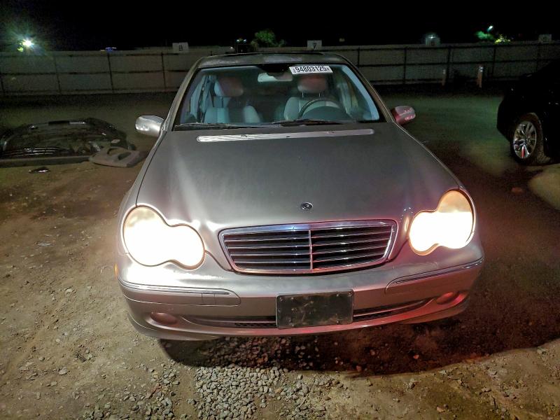 Photo 5 from auction – 2003 MERCEDES-BENZ C with VIN WDBRF64JX3F396840