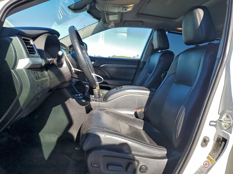 Photo 7 from auction – 2018 TOYOTA HIGHLANDER with VIN 5TDDZRFH1JS830140