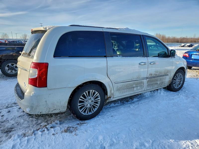 Photo 3 from auction – 2013 CHRYSLER TOWN & COU with VIN 2C4RC1CGXDR614692