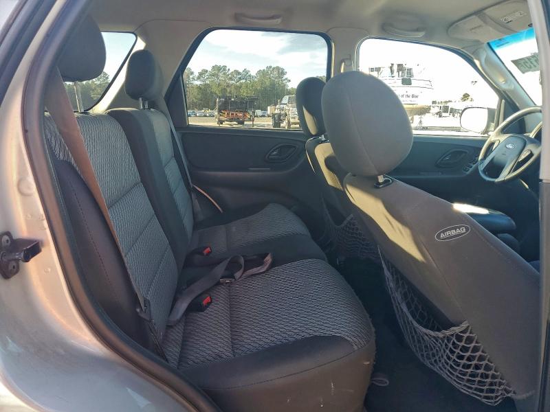Photo 11 from auction – 2004 FORD ESCAPE XLT with VIN 1FMCU93184KA20044