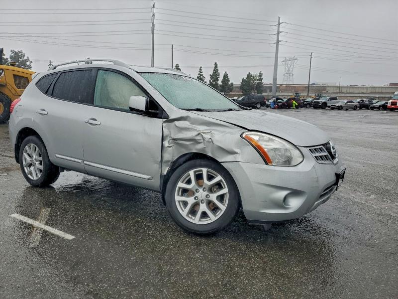 Photo 4 from auction – 2013 NISSAN ROGUE S with VIN JN8AS5MT5DW538670