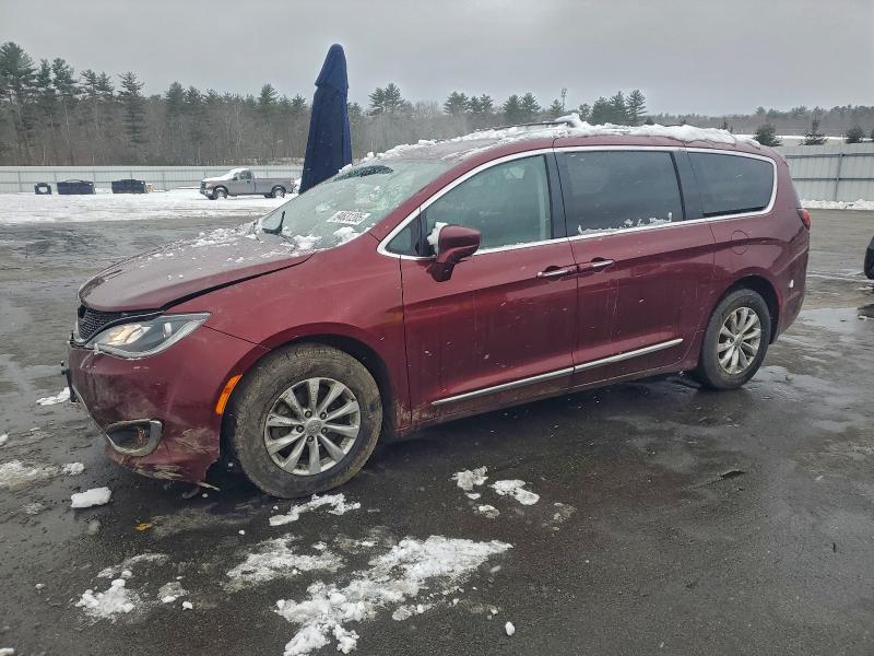 CHRYSLER PACIFICA T 2019 with VIN 2C4RC1BG0KR554338 - Photo from auction