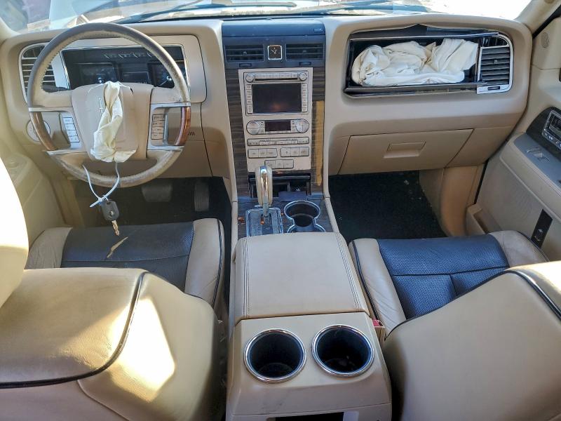 Photo 8 from auction – 2009 LINCOLN NAVIGATOR with VIN 5LMFU28559EJ00212