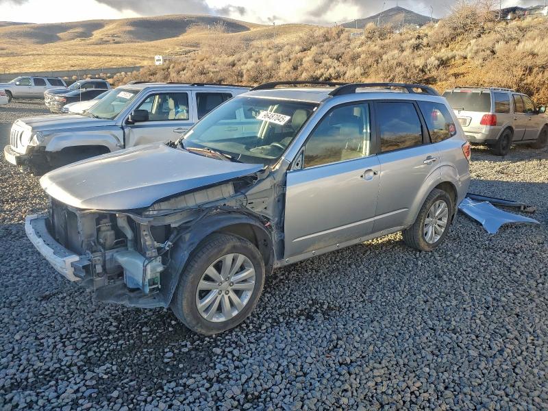 SUBARU FORESTER 2 2012 with VIN JF2SHADC9CH415711 - Photo from auction