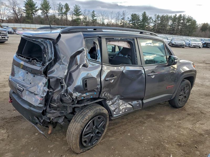 Photo 3 from auction – 2018 JEEP RENEGADE T with VIN ZACCJBCB6JPH17971