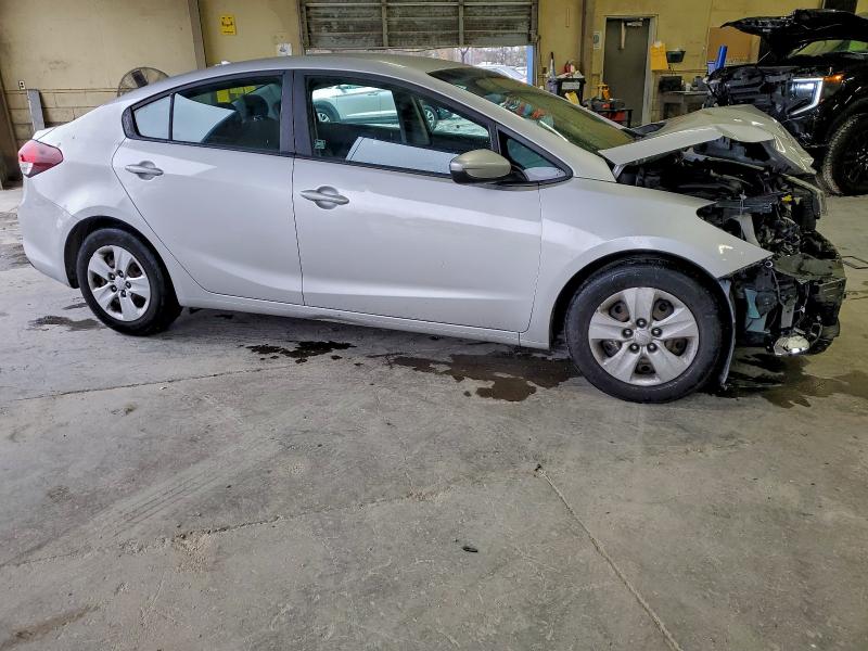 Photo 4 from auction – 2017 KIA FORTE LX with VIN 3KPFL4A73HE094219
