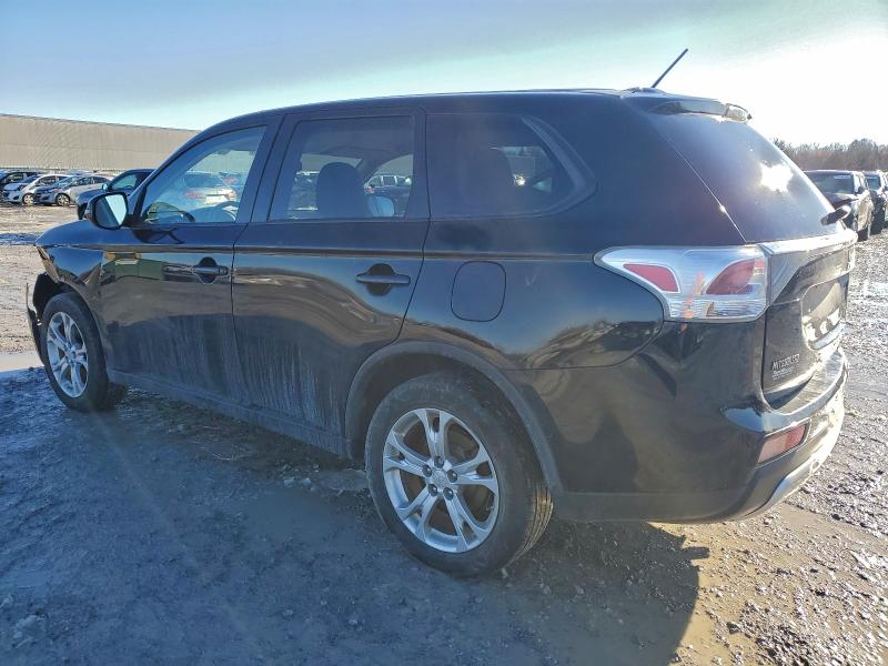Photo 2 from auction – 2015 MITSUBISHI OUTLANDER with VIN JA4AZ3A34FZ003437