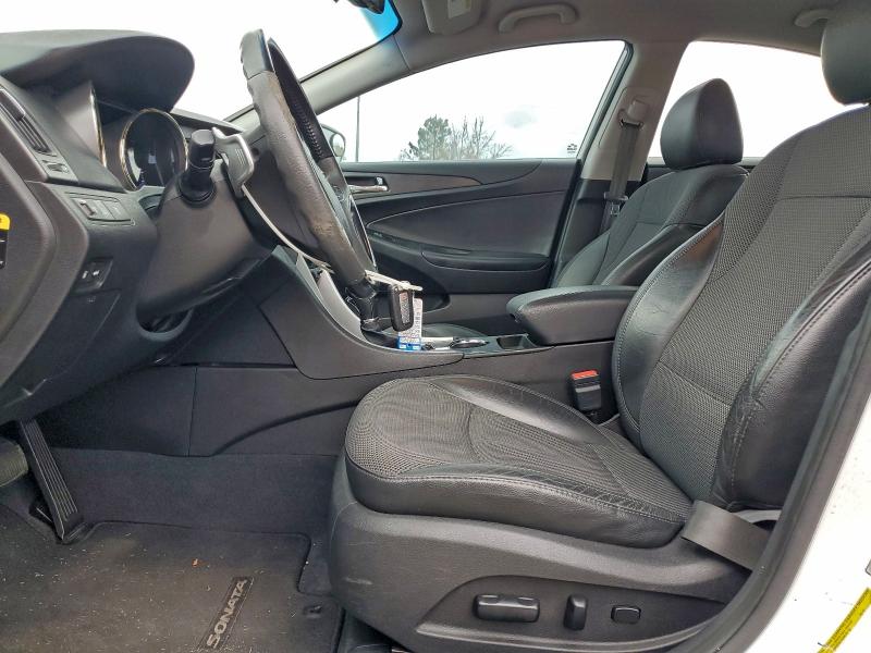 Photo 7 from auction – 2012 HYUNDAI SONATA SE with VIN 5NPEC4AC7CH461927