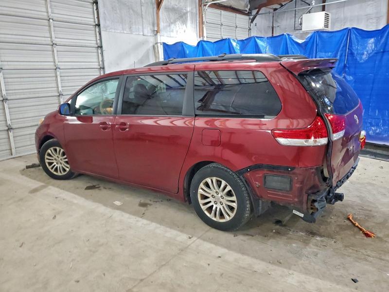 Photo 2 from auction – 2014 TOYOTA SIENNA XLE with VIN 5TDYK3DC7ES411631