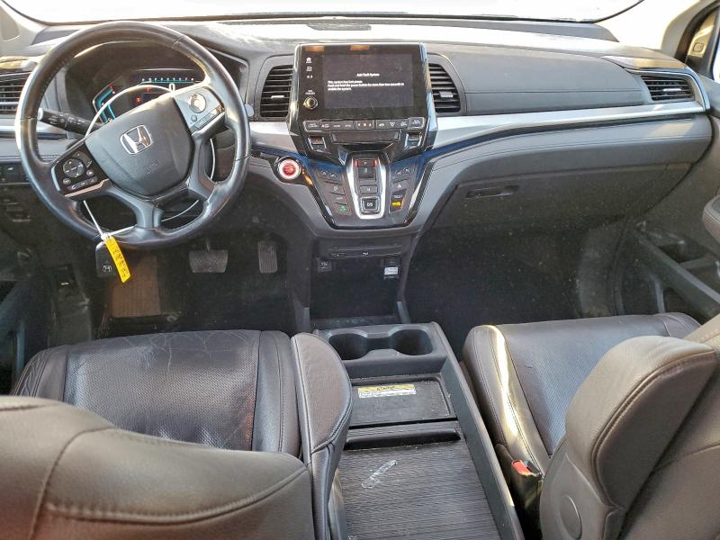Photo 8 from auction – 2018 HONDA ODYSSEY with VIN 5FNRL6H99JB065257